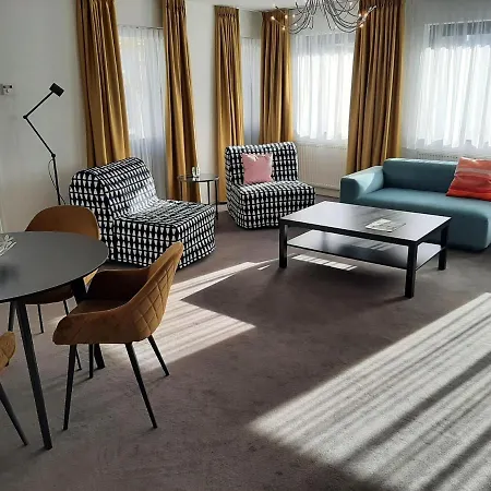Derlon Hotel 4*